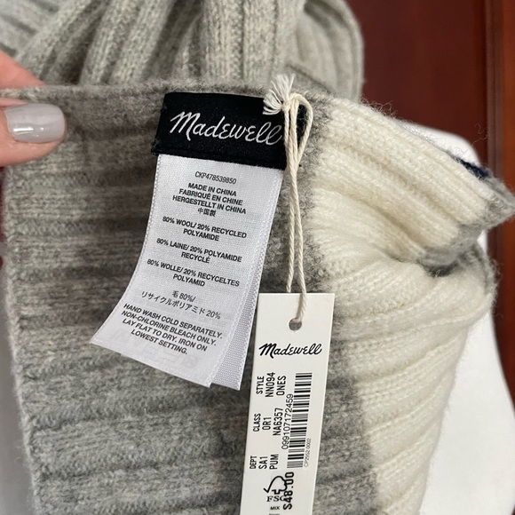 Madewell Light Gray Cozy Unisex Wool Scarf NWT - Picture 4 of 4